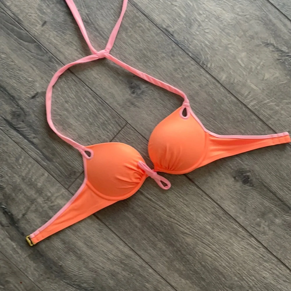 Victoria’s Secret swim size 32C Orange bikini top